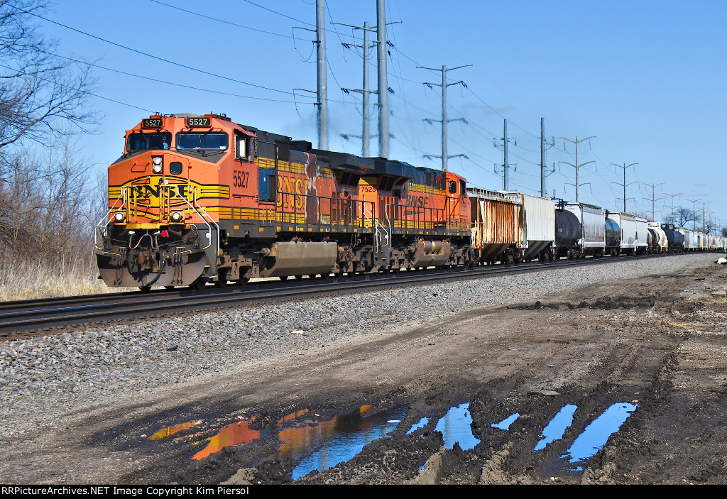 BNSF 5527